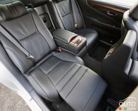 Back Seat Ottoman